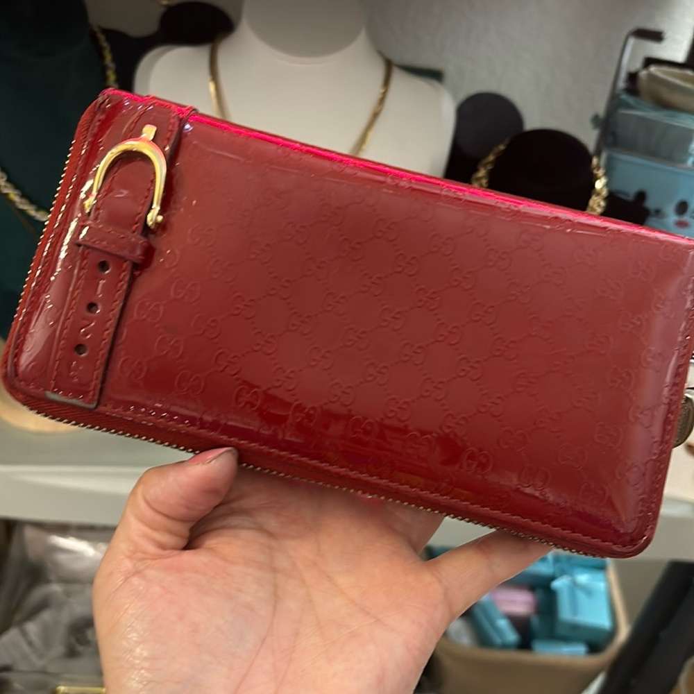 Gucci Micro Guccisima Patent Leather Zip around wallet, Red EUC!!